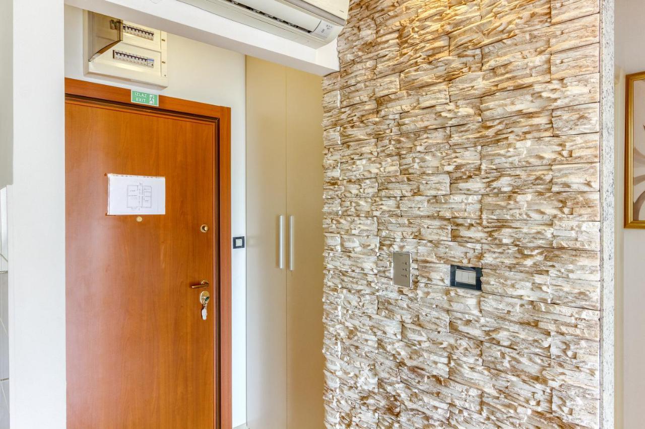 New Apartment Bila Jidra**** สปลิท ภายนอก รูปภาพ